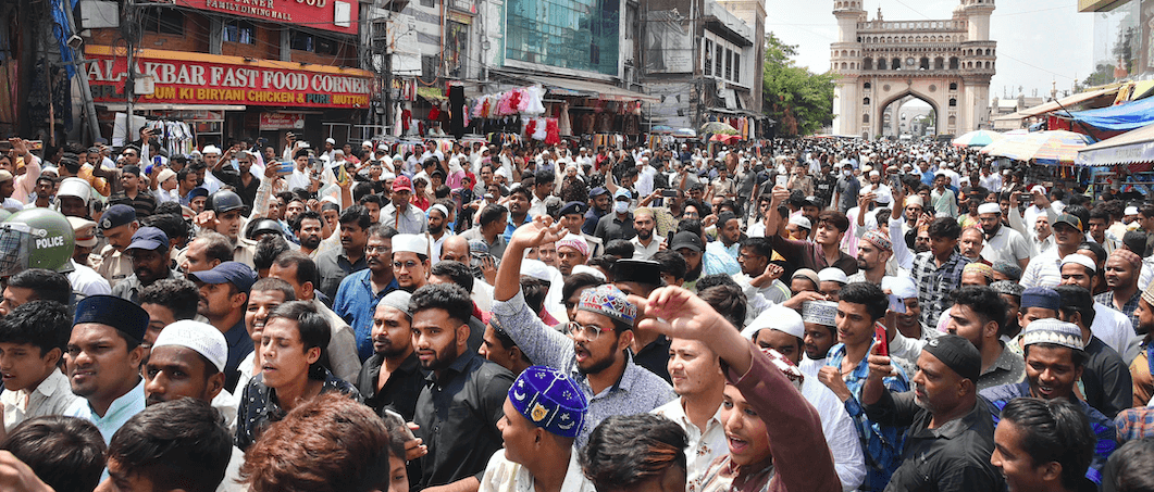 Hindistan’da Hz. Muhammed’e Hakarete Karşı Protestoya Polisin Müdahalesinde 2 Kişi Öldü