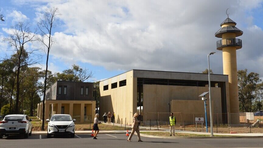 Avustralya’da İslam karşıtlarının hedefindeki Bendigo Camisi törenle ibadete açıldı