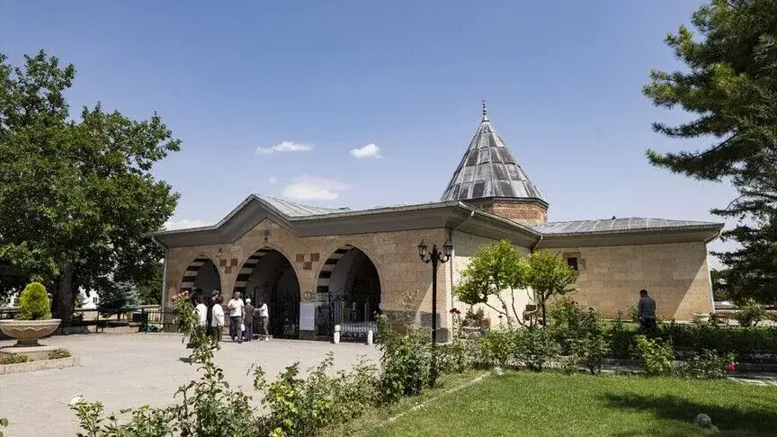 Hacı Bektaş Veli’nin öğretileri yüzyıllardır insanlığa yol gösteriyor