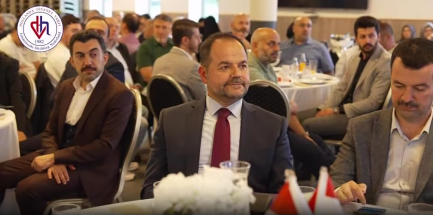 Deventer Din Hizmetleri Ataşesi Hüsnü Özmen İçin Anlamlı Veda Programı